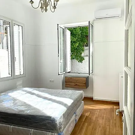 Modern 3Br Maisonette With Garden 10 Min From Acropolis Athens Exterior photo