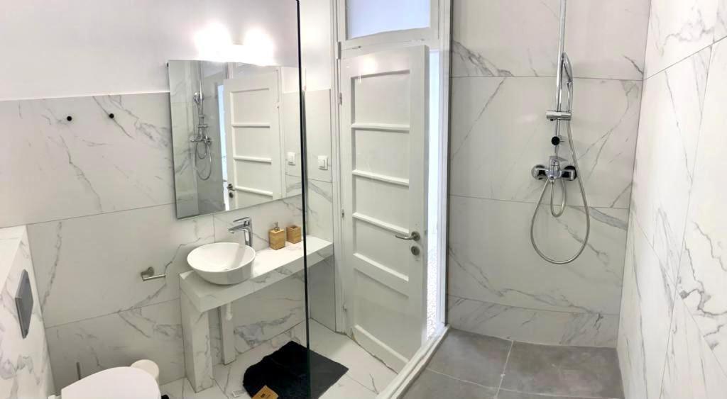 Modern 3br Maisonette With Garden 10 Min From Acropolis Apartment *